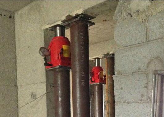 千斤頂用作加固建筑結構 千斤頂作加固建筑結構用